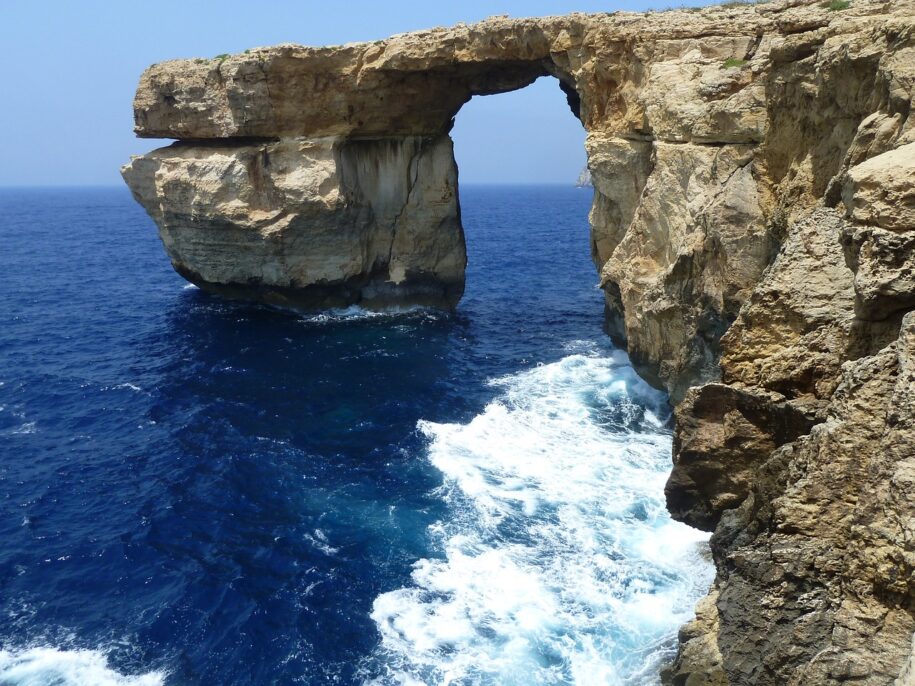 Azure Window Warda